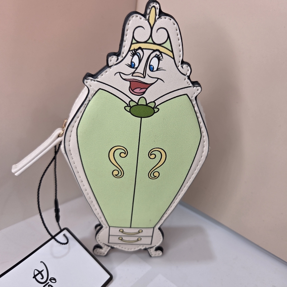 💚🔹️Disney 🔹️Beauty and the Beast Madame De La Grande The Wadrobe Coin Purse - Picture 4 of 10